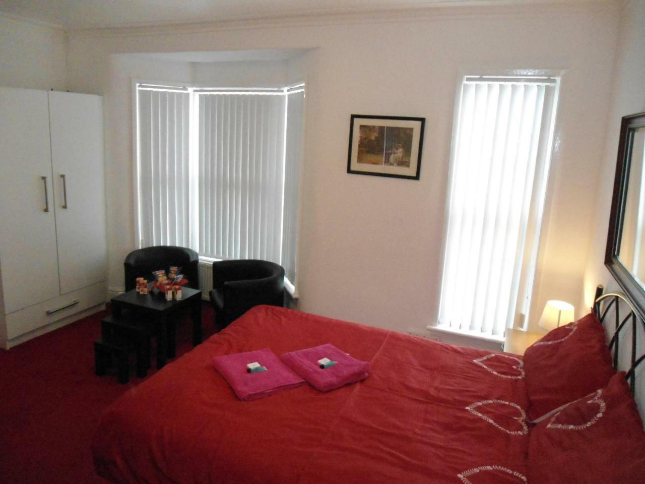 Liverpool Lodge Екстер'єр фото